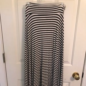 Long Black and White Maxi skirt